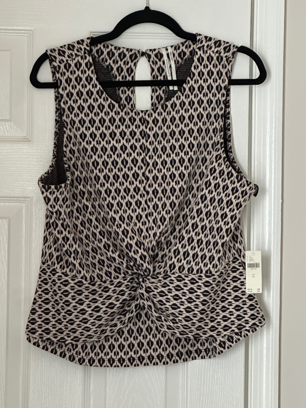 Brand New Anthropologie Cream and Black Twist Front tie tank Geometric Size XL